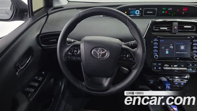 Toyota Prius 2019 — Photo 16/30