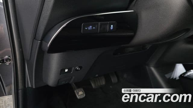 Toyota Prius 2019 — Photo 28/30