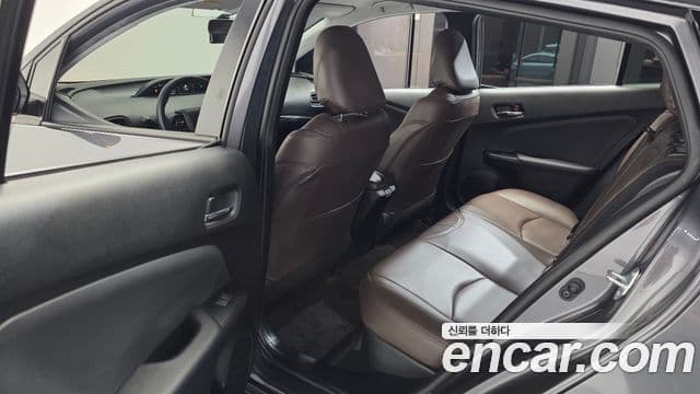 Toyota Prius 2019 — Photo 13/30