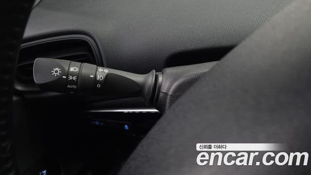 Toyota Prius 2019 — Photo 5/30