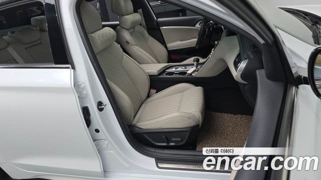 Genesis G70 2022 — Şəkil 29/34