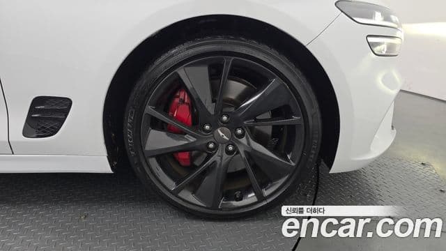 Genesis G70 2022 — Şəkil 31/34
