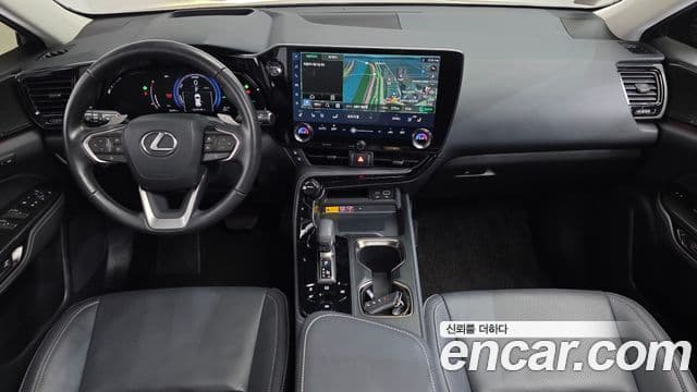 Lexus NX350h 2023 — ფოტო 25/32