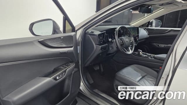 Lexus NX350h 2023 — ფოტო 31/32