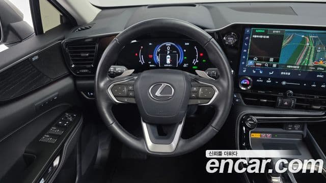 Lexus NX350h 2023 — ფოტო 24/32