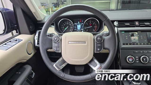 Land Rover Discovery 5 2018 — Фото 12/20