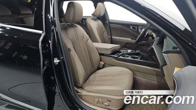 Kia K8 2023 — Photo 10/34