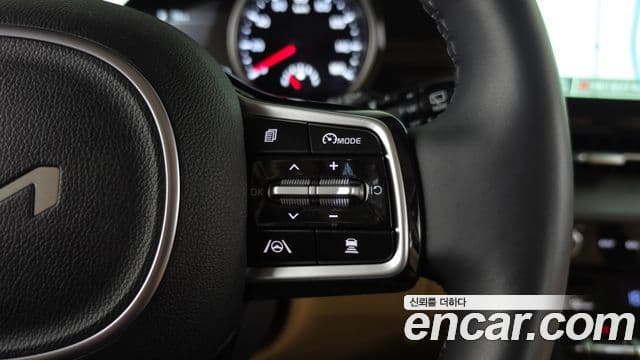 Kia Carnival 2022 — Фото 16/20