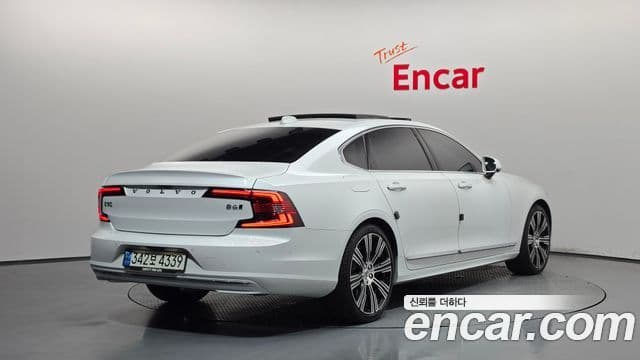 Volvo S90 2022 — Фото 2/20