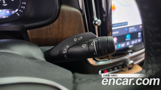 Volvo S90 2022 — ფოტო 36/38