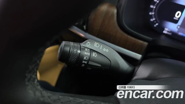 Volvo S90 2022 — ფოტო 18/38