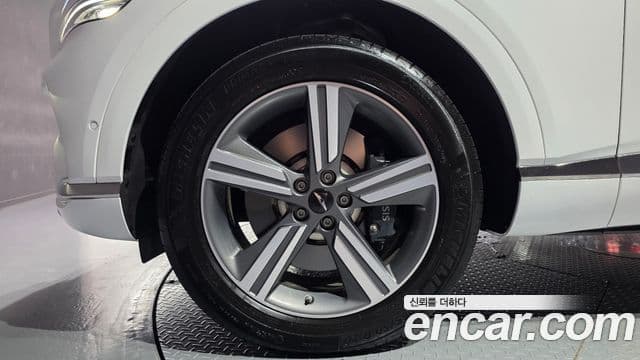 Genesis GV80 Coupe 2024 — ფოტო 22/34