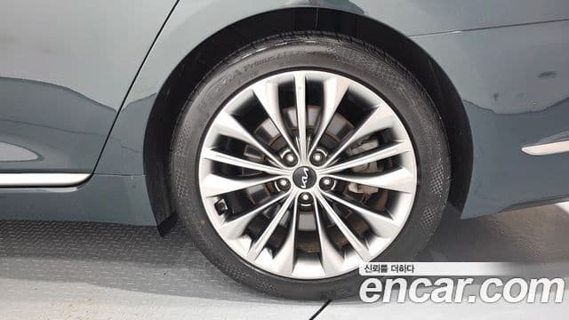 Kia The K9 2022 — Photo 43/50