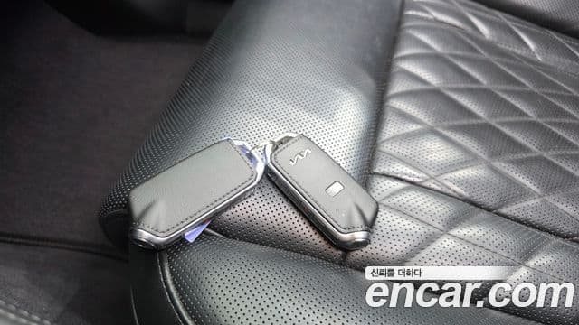 Kia The K9 2022 — Photo 36/50