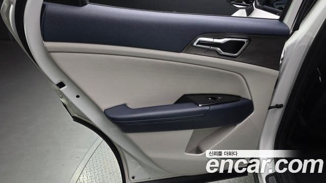 Kia Sportage 2022 — Photo 27/34