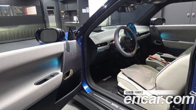 Mini Cooper Electric 2024 — ფოტო 14/20