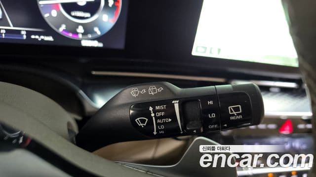 Kia Carnival 2021 — Photo 35/36