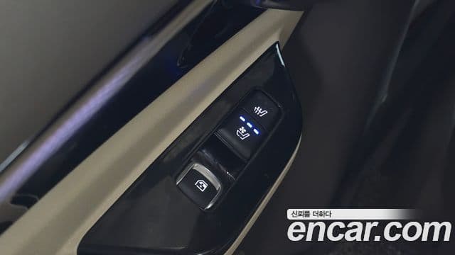 Kia Carnival 2021 — Photo 18/36