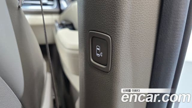 Kia Carnival 2021 — Photo 12/36