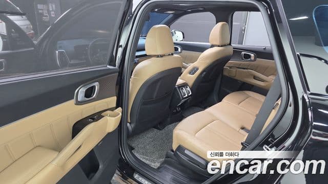 Kia Sorento 2024 — Фото 11/20