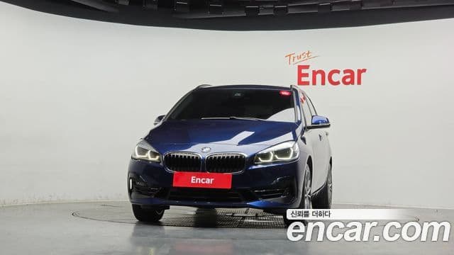 BMW 2 Series Active Tourer 2020 — Фото 3/20