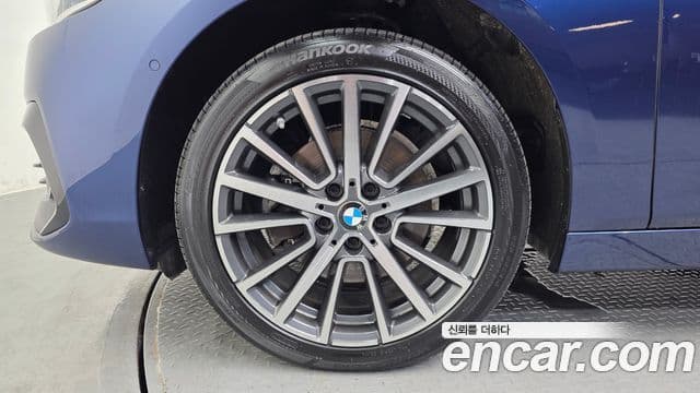 BMW 2 Series Active Tourer 2020 — Фото 5/20