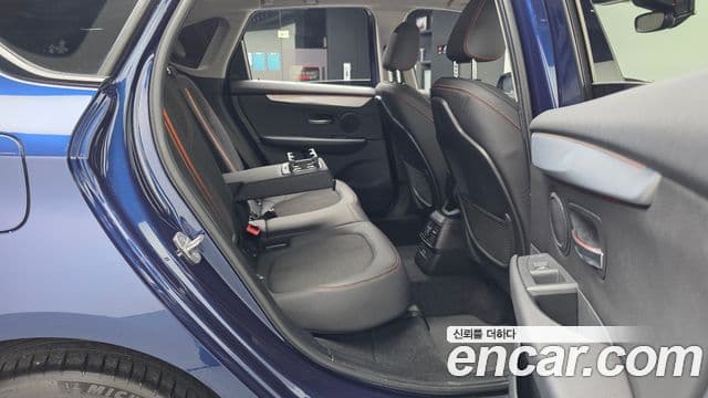 BMW 2 Series Active Tourer 2020 — Фото 12/20
