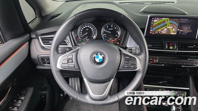 BMW 2 Series Active Tourer 2020 — Фото 13/20