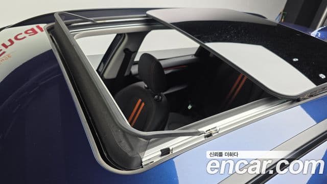 BMW 2 Series Active Tourer 2020 — Фото 19/20