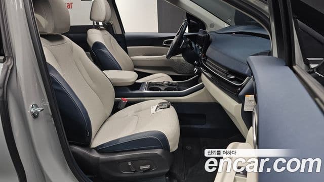Kia Carnival 2024 — ფოტო 23/43