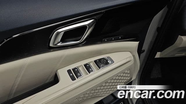 Kia Carnival 2024 — ფოტო 24/43