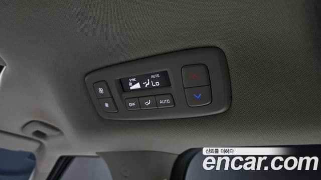 Kia Carnival 2024 — ფოტო 28/43