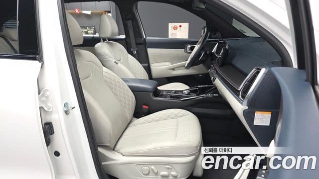 Kia Sorento 2024 — Фото 11/20