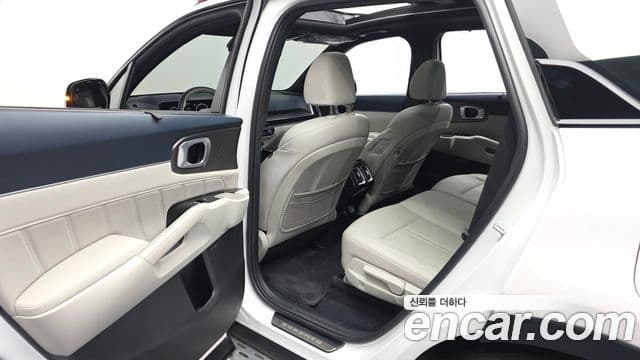 Kia Sorento 2024 — ფოტო 8/33