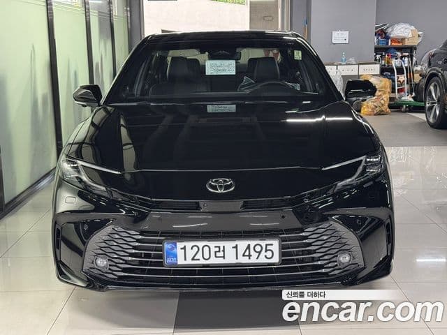 Toyota Camry 2026 — Photo 2/12