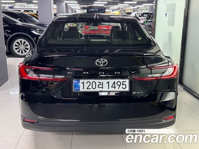 Toyota Camry 2026 — Photo 11/12