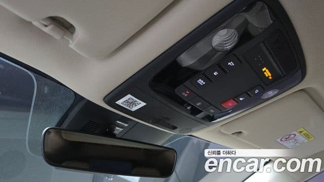 Kia Carnival 2023 — Фото 19/20