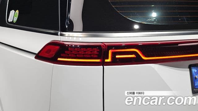Kia Carnival 2023 — Şəkil 16/35