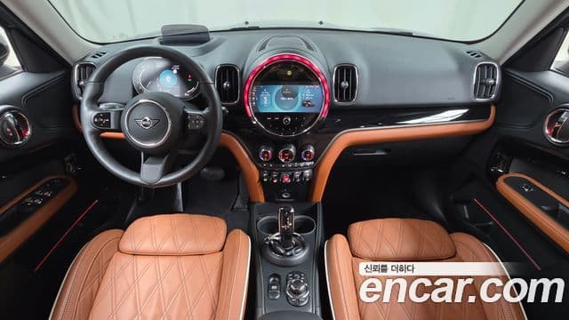 Mini Cooper Countryman 2023 — Şəkil 28/33