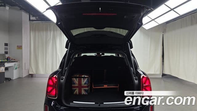 Mini Cooper Countryman 2023 — Şəkil 24/33