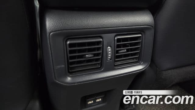 Toyota RAV4 2021 — Фото 19/20