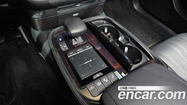 Lexus LS500 2021 — Şəkil 14/20