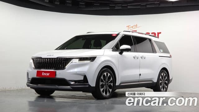Kia Carnival 2021 — Фото 1/20