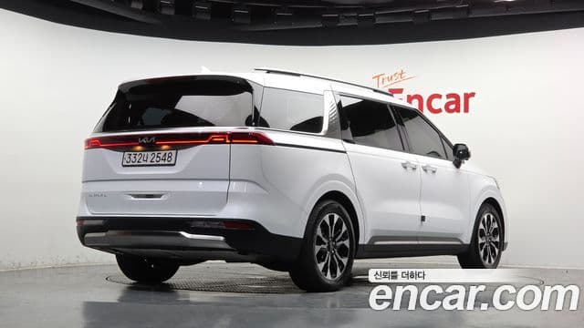 Kia Carnival 2021 — Фото 2/20