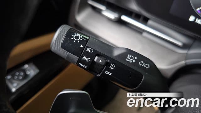 Kia Carnival 2021 — ფოტო 23/36