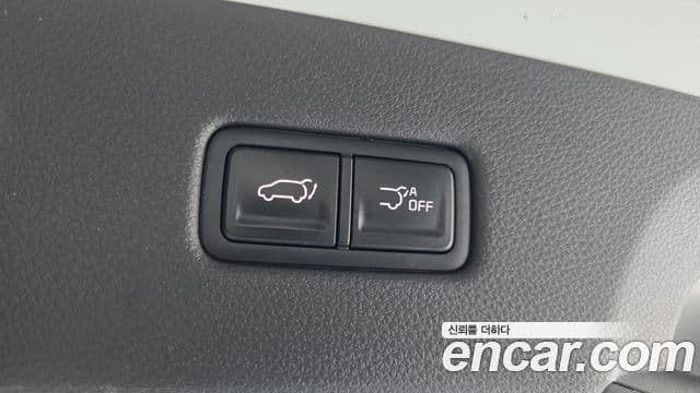 Kia Carnival 2021 — ფოტო 24/36