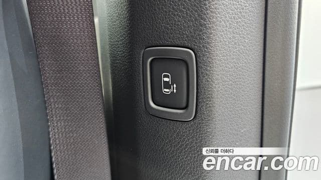 Kia Carnival 2025 — Фото 18/20