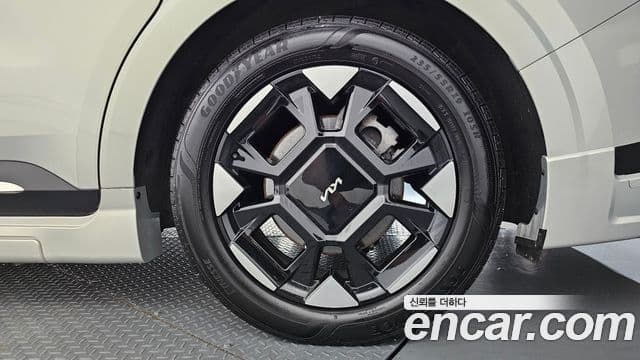 Kia Carnival 2025 — ფოტო 9/41