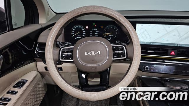 Kia Carnival 2024 — Фото 13/20