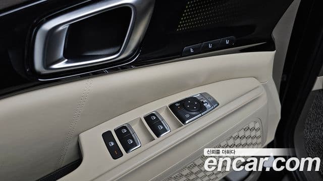 Kia Carnival 2024 — Фото 18/20